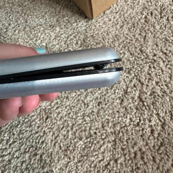 NEW Silver & Black Hard Shell Credit Card Wallet Closes Tightly Multiple Slots - Picture 7 of 11